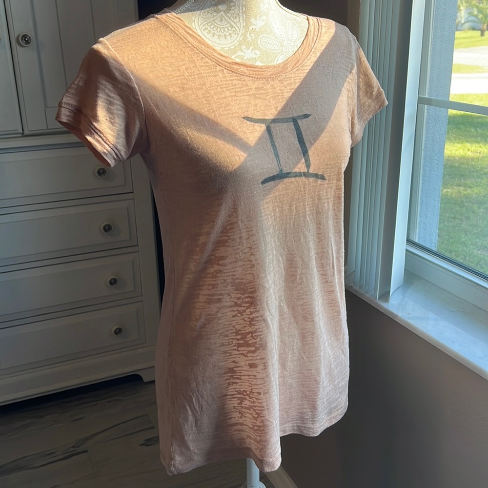 • BCBGMaxazria Gemini ♊️ zodiac shirt, XS •